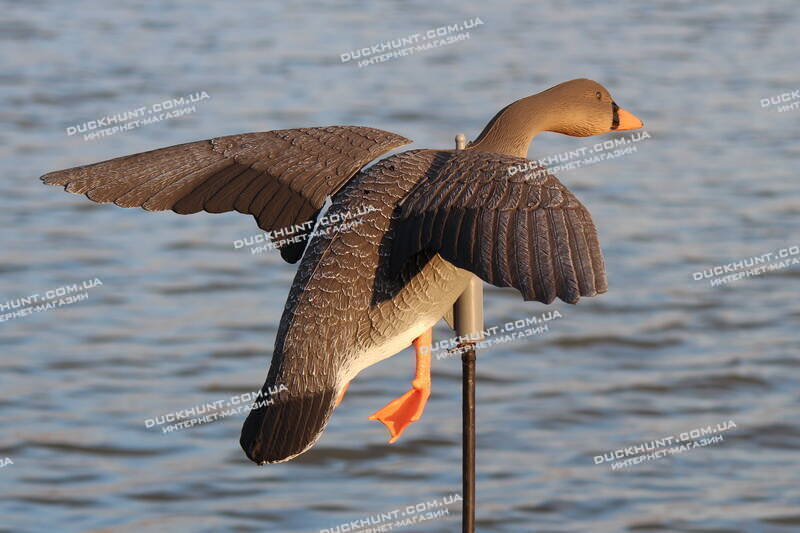 Чучело гусака, що летить SPORT PLAST FL 1050